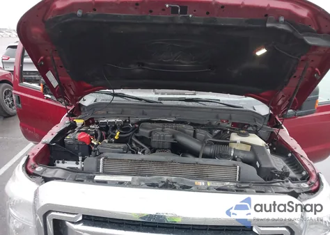 2015 Ford F-250 Xlt z USA, uszkodzony, nr VIN 1FT7W2B60FEC61103